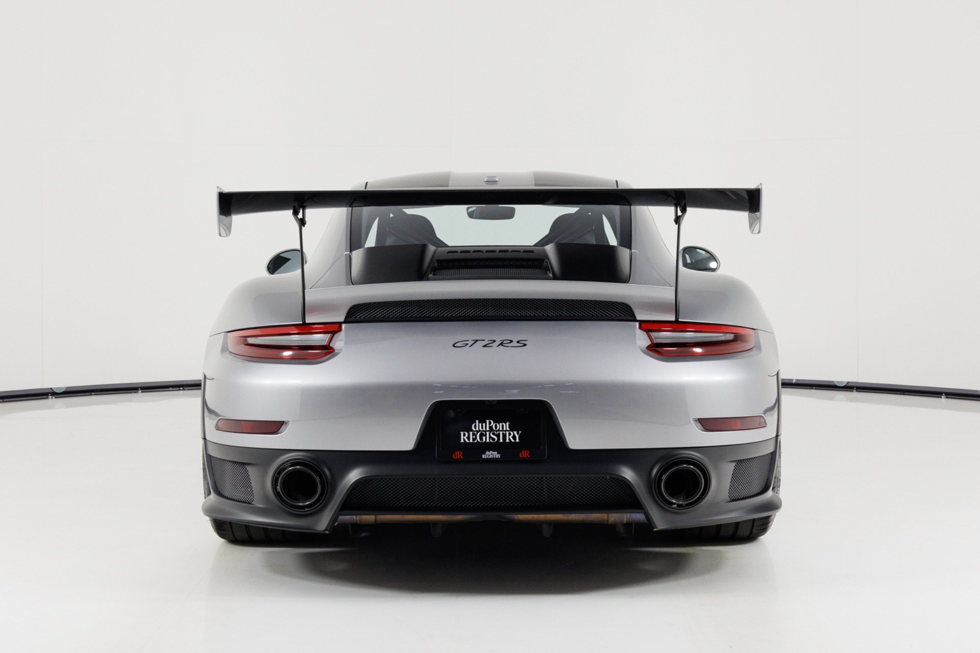 Used 2018 Porsche 911 GT2 RS RWD image 4