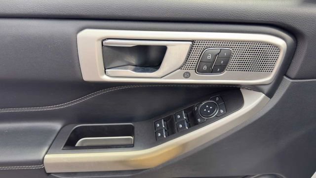 Used 2020 Ford Explorer Limited w/ Hybrid Equipment Group 310A RWD image 23