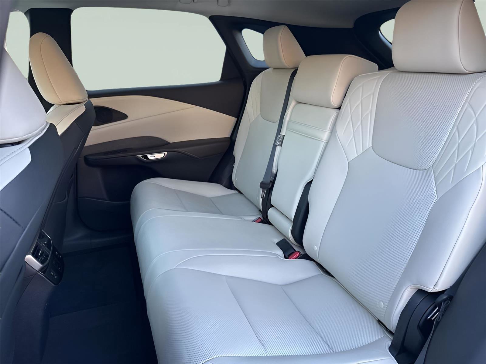 Used 2024 Lexus RX 350 Premium w/ Accessory Package (K3) image 18