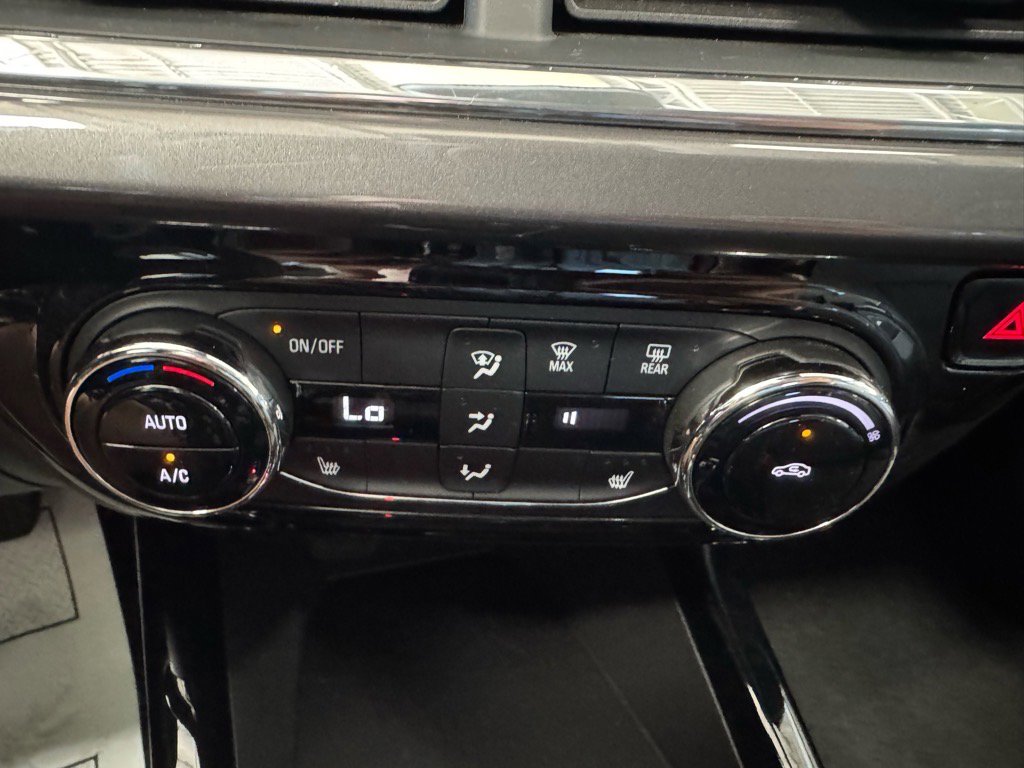 Used 2025 Chevrolet Trax ACTIV w/ Driver Confidence Package image 22