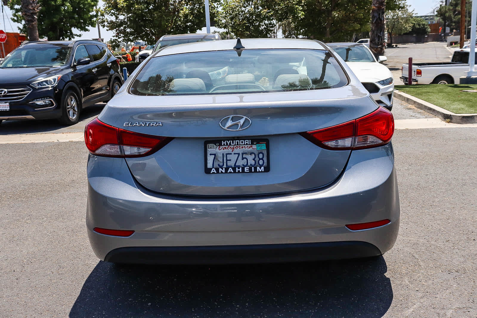 Used 2014 Hyundai Elantra SE w/ Option Group 02 FWD image 6