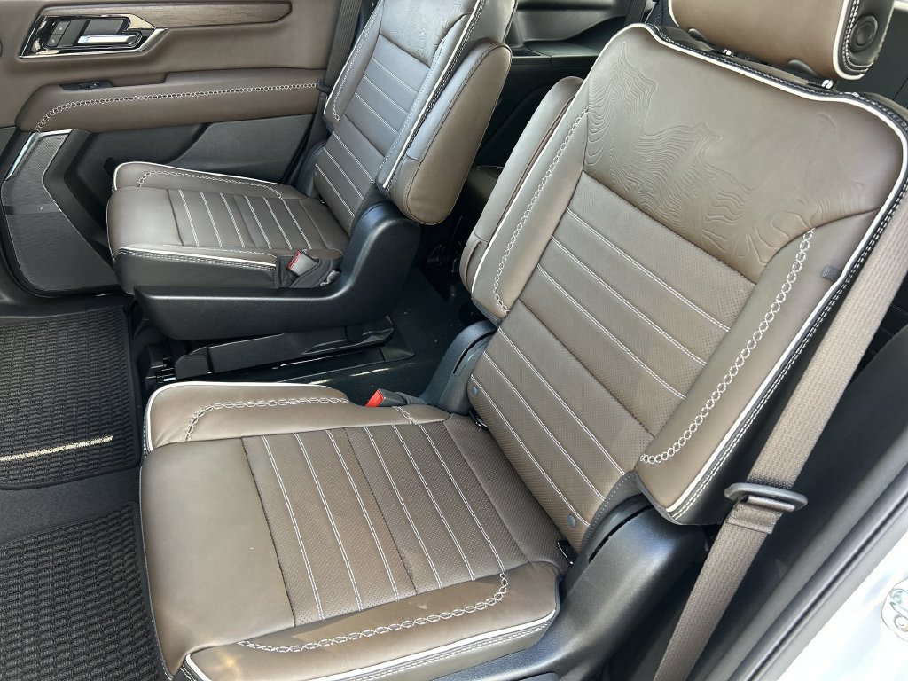 New 2026 GMC Yukon Denali Ultimate AWD/4WD image 26