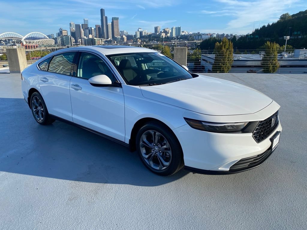 Certified 2023 Honda Accord EX image 28