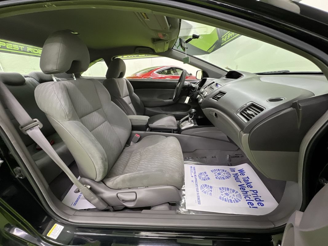 Used 2010 Honda Civic LX image 25