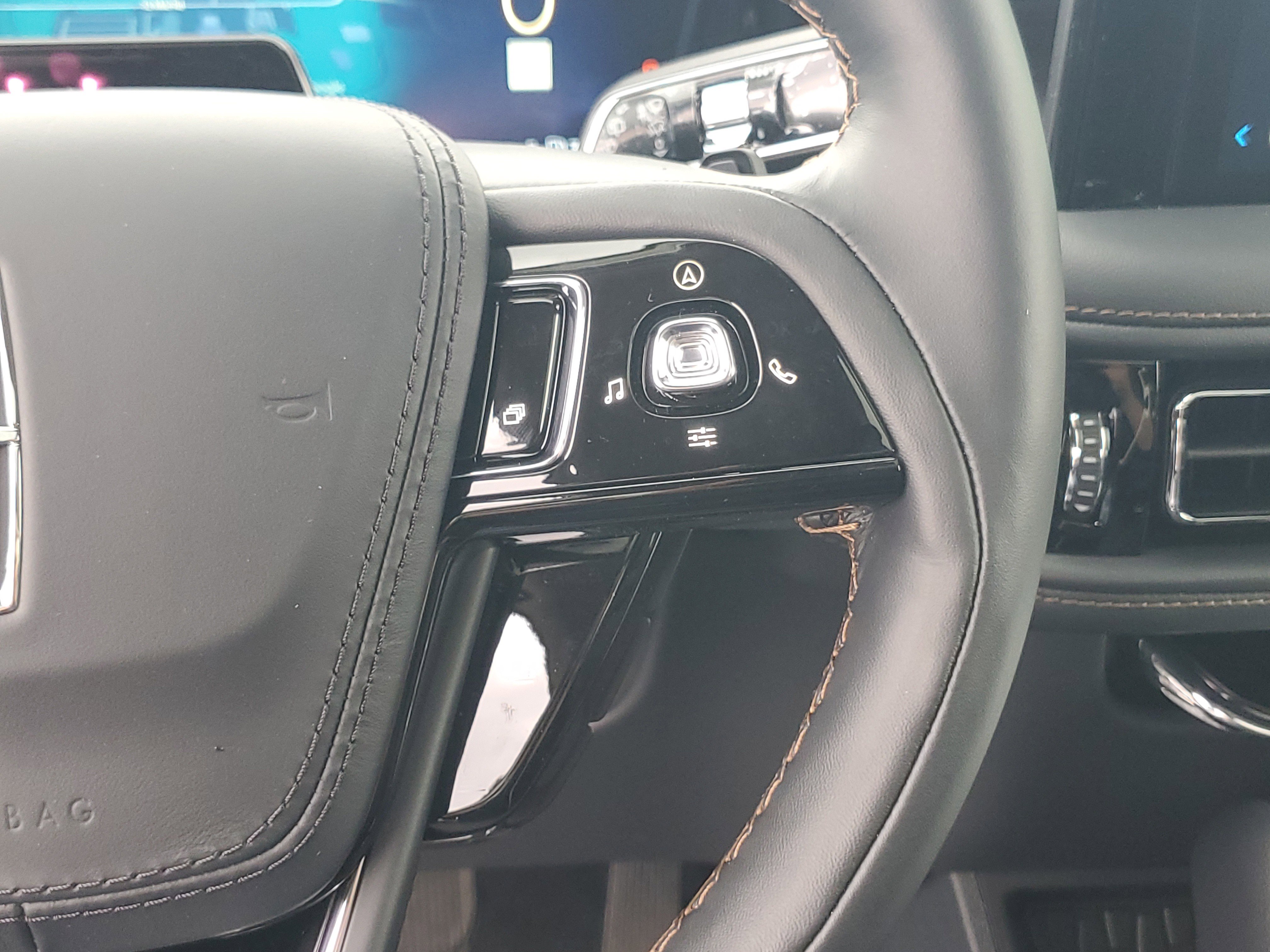 New 2026 Lincoln Aviator Reserve image 17