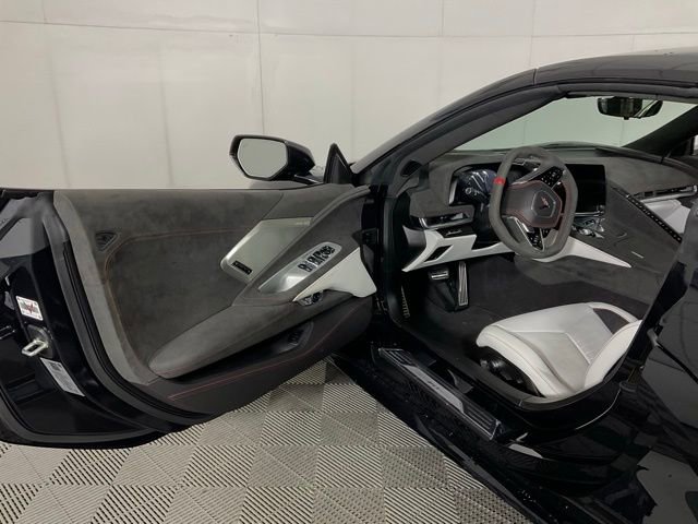Used 2023 Chevrolet Corvette Stingray Premium Conv w/ Z51 Performance Package image 21