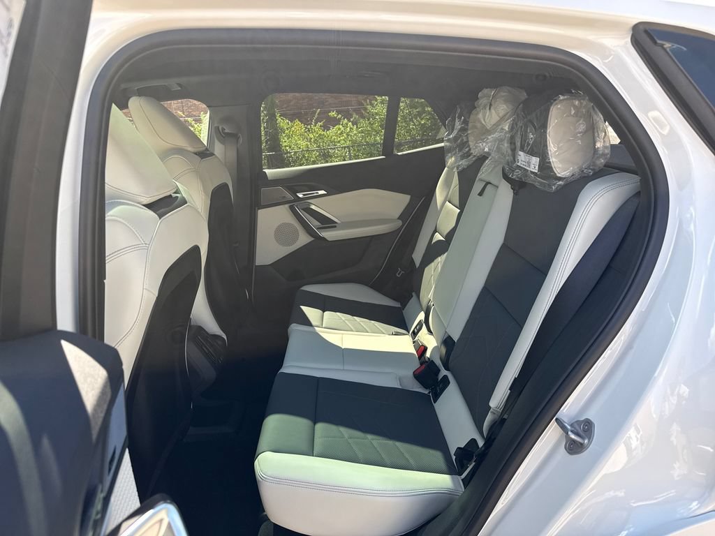 New 2026 BMW X2 xDrive28i w/ Technology Package AWD/4WD image 23