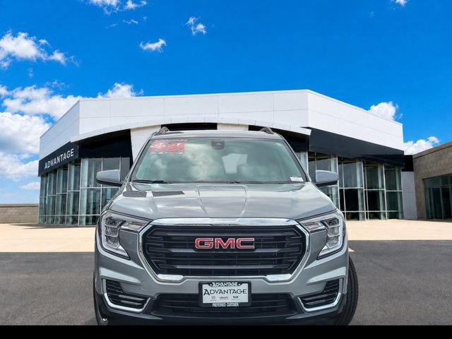 Certified 2024 GMC Terrain SLE w/ Driver Convenience Package AWD/4WD image 5