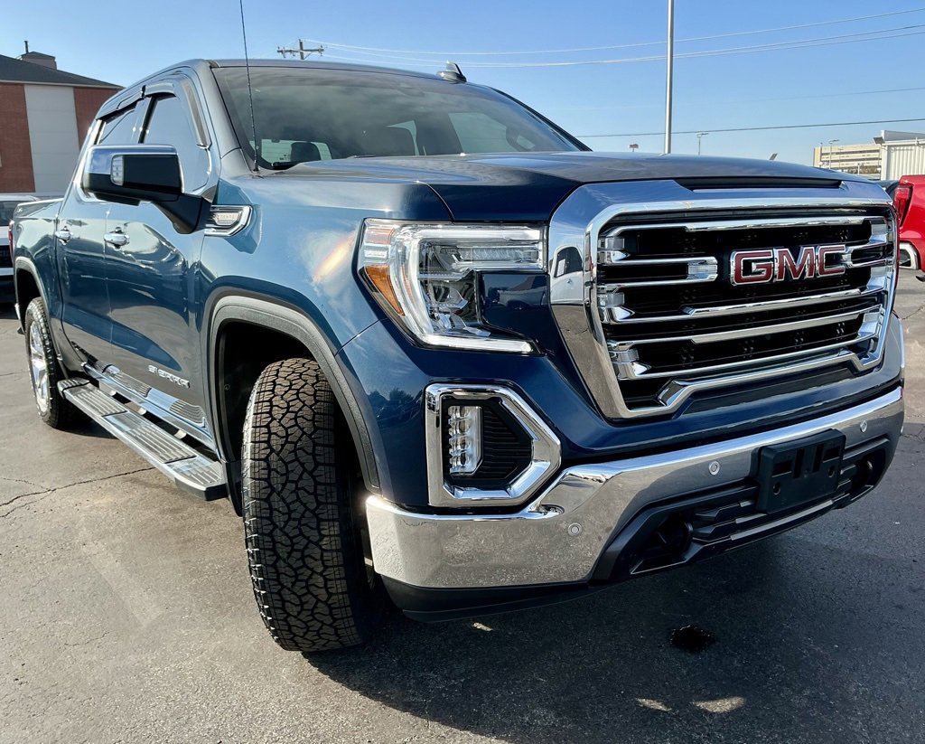 Used 2022 GMC Sierra 1500 SLT image 2