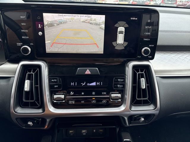 Certified 2023 Kia Sorento EX image 18