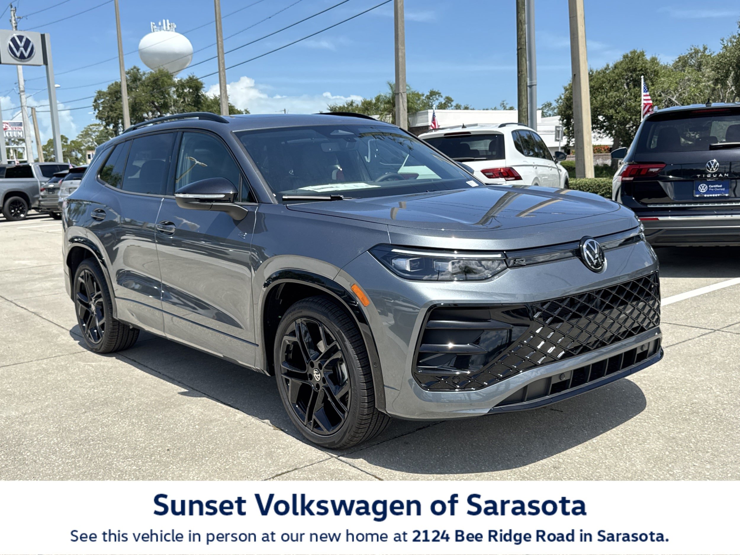 New 2026 Volkswagen Tiguan SE R-Line