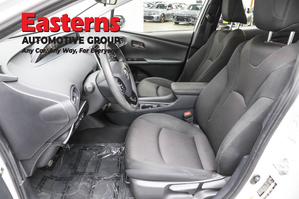 Used 2022 Toyota Prius LE image 14