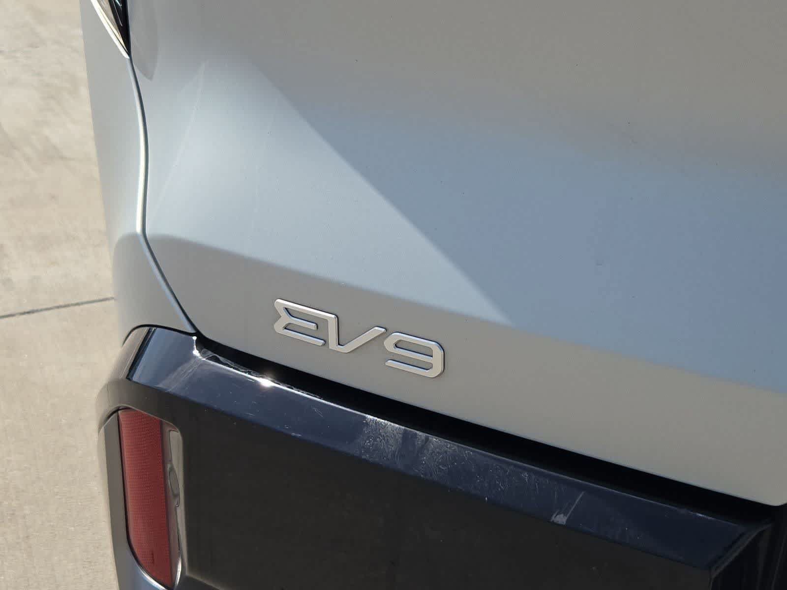 Certified 2024 Kia EV9 GT-Line AWD/4WD image 11