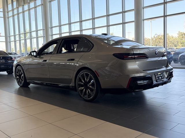 New 2026 BMW i7 M70 w/ Executive Package AWD/4WD image 7