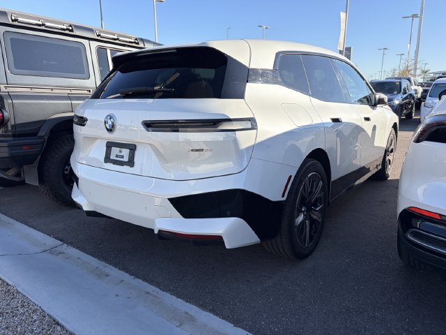 Certified 2024 BMW iX xDrive50 w/ Sport Package AWD/4WD image 4