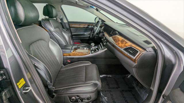 Used 2017 Genesis G90 3.3T Premium image 26