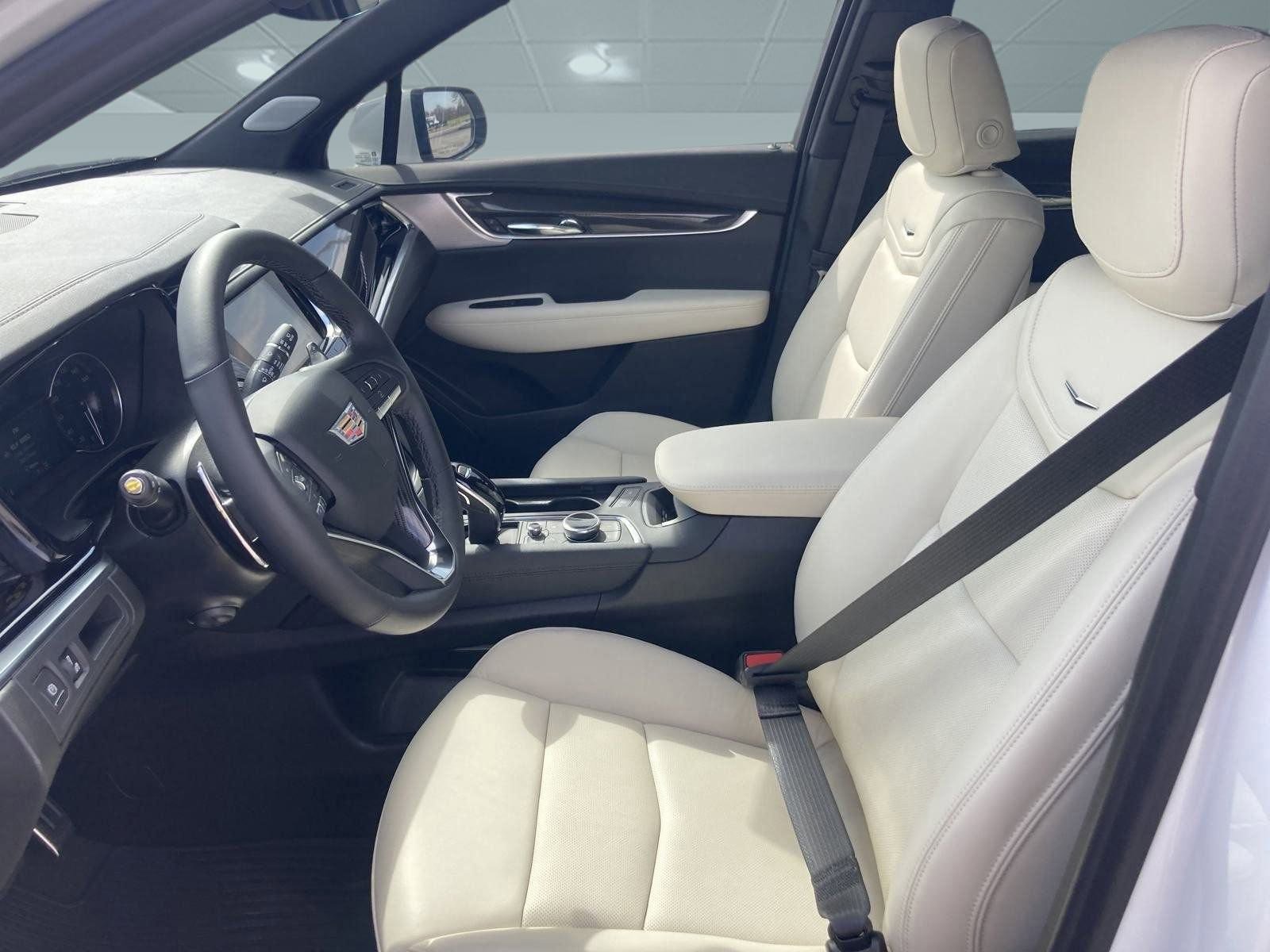 New 2025 Cadillac XT6 Sport image 4