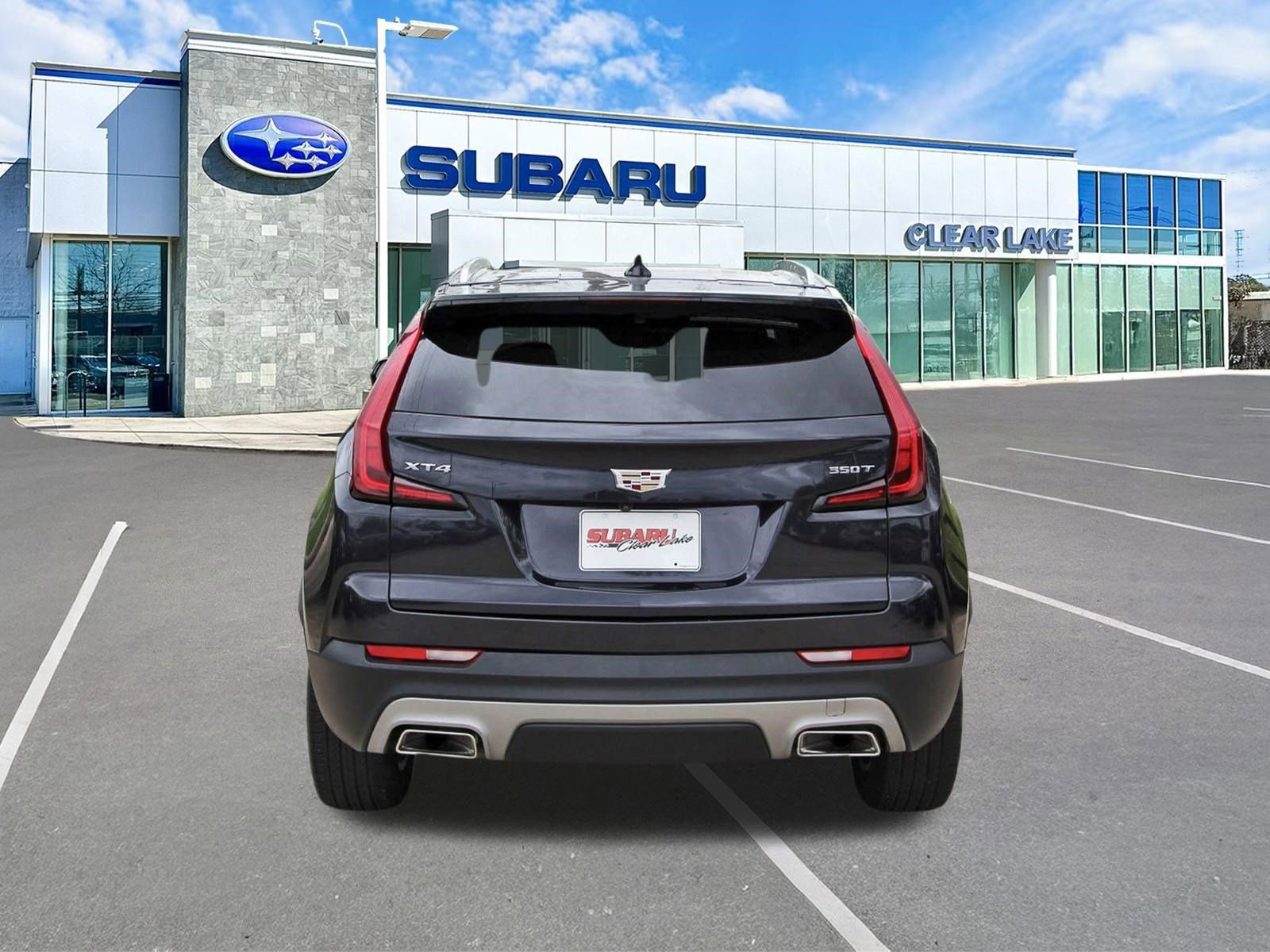 Used 2023 Cadillac XT4 Premium Luxury w/ Cold Weather Package image 5