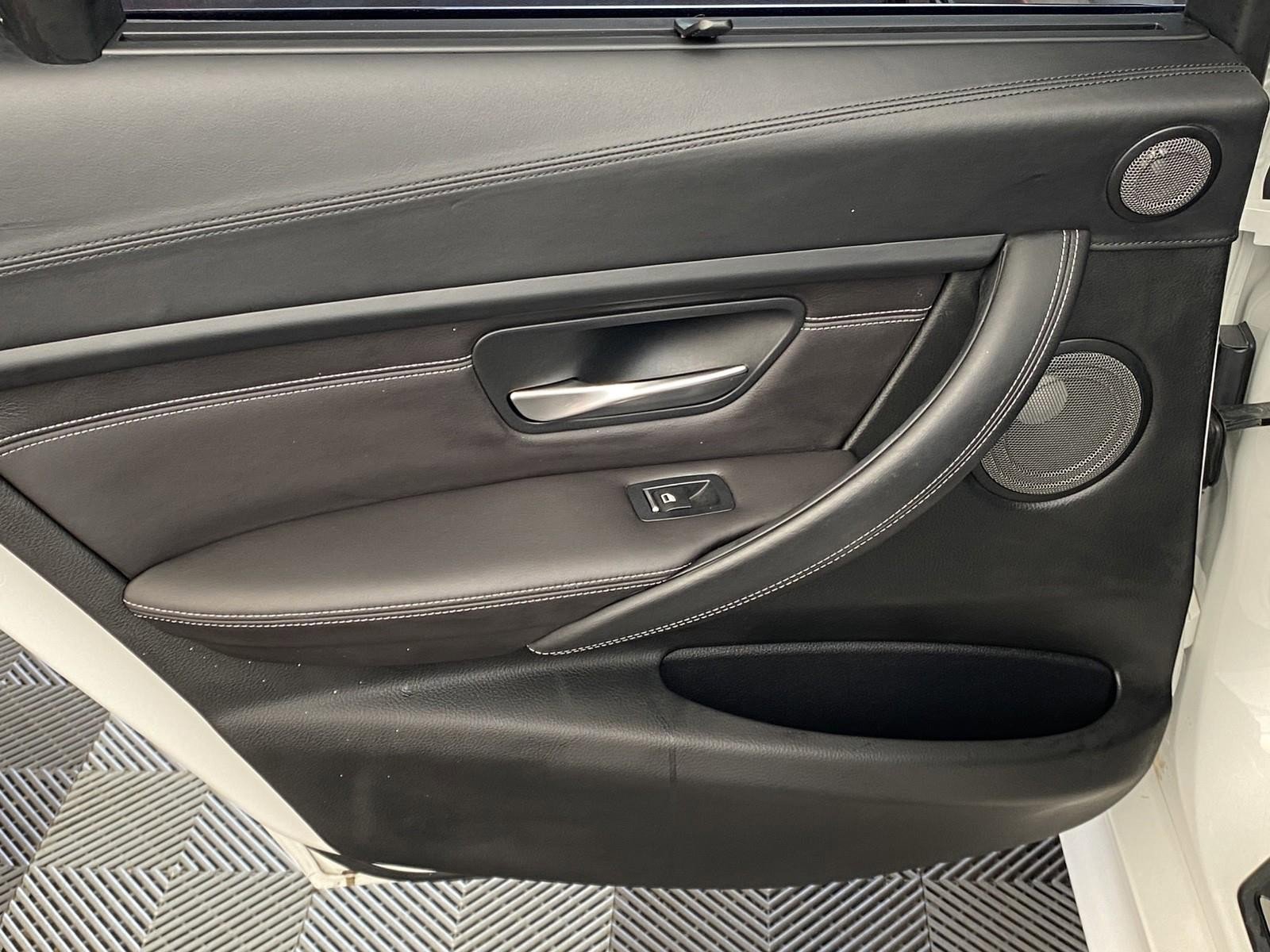 Used 2017 BMW M3 RWD image 19