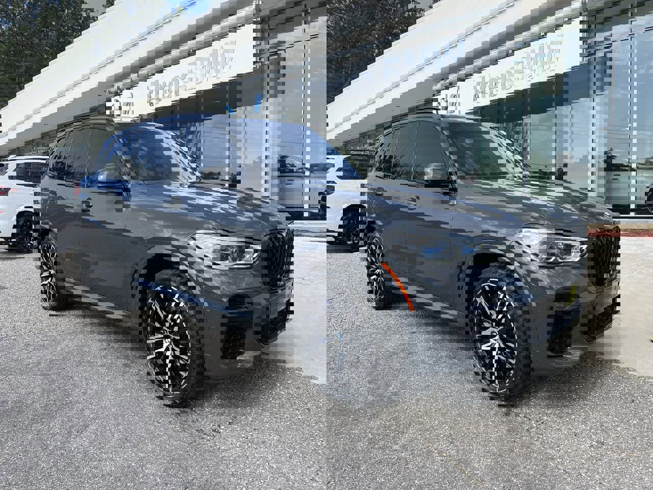 Used 2023 BMW X5 M50i w/ Executive Package image 2