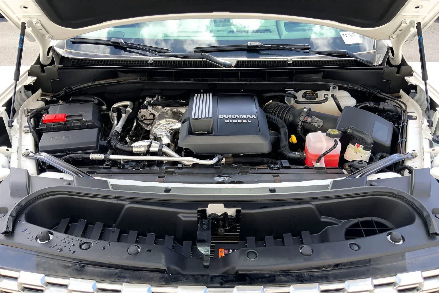 Used 2024 GMC Yukon Denali AWD/4WD image 9
