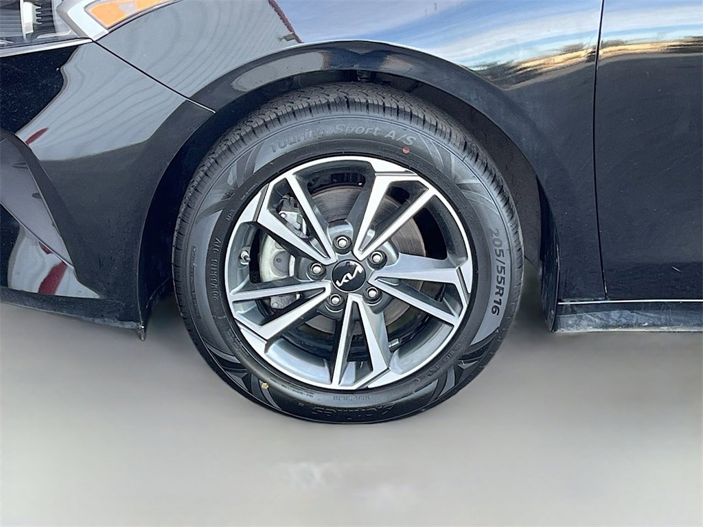 Used 2024 Kia Forte LXS image 29