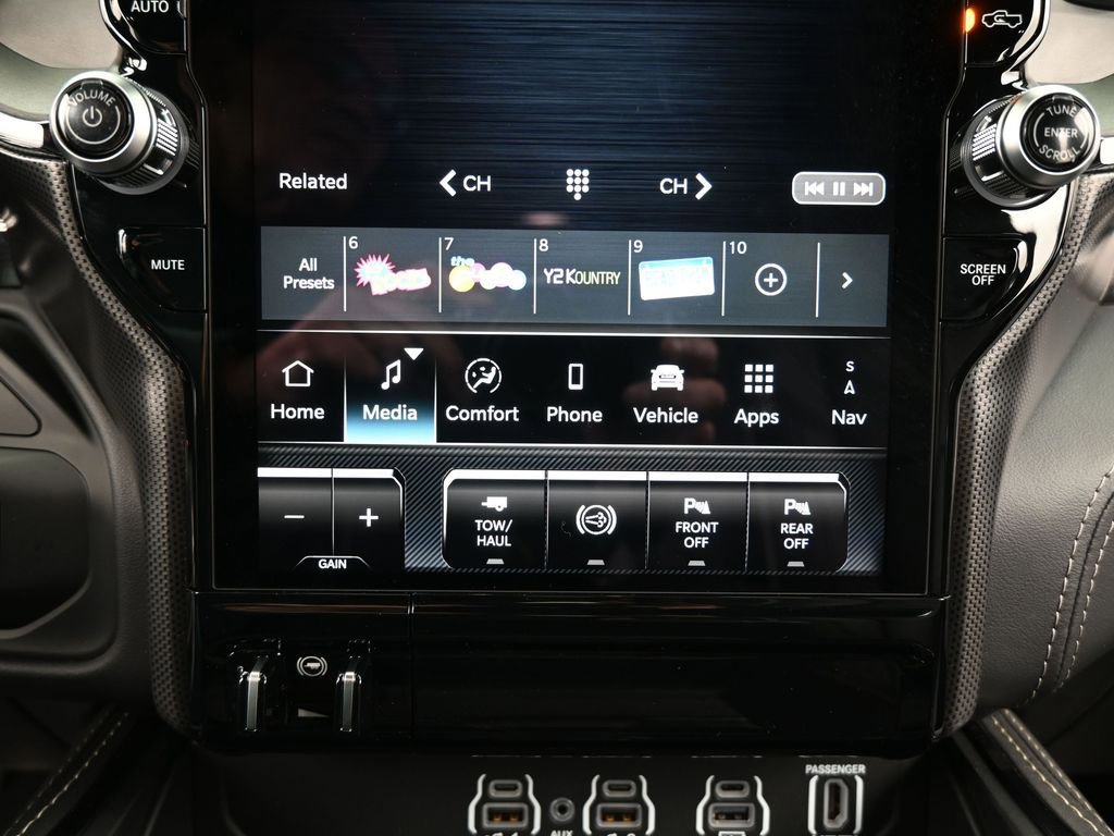 Used 2026 RAM 2500 Limited image 33