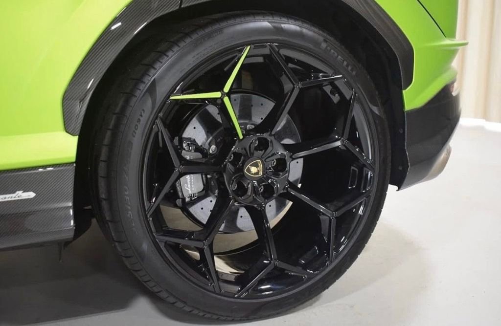 Used 2023 Lamborghini Urus Performante image 9