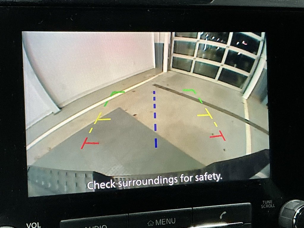 Used 2023 Nissan Titan SV w/ SV Convenience Package image 7