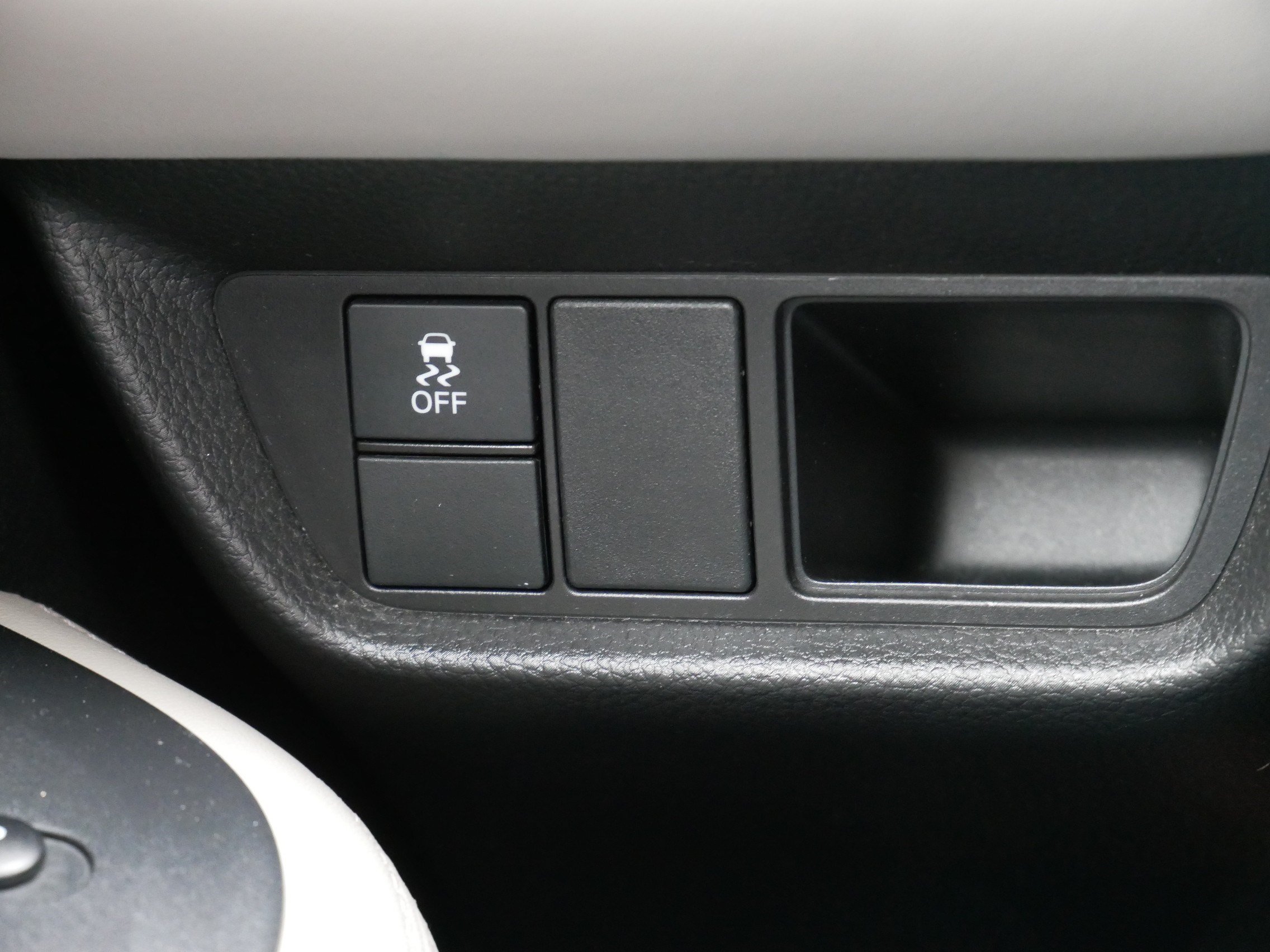 Certified 2023 Honda HR-V LX image 26