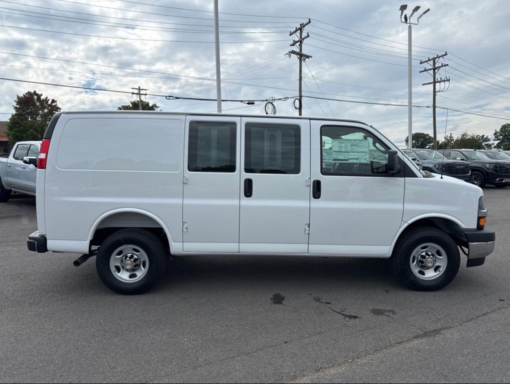 New 2025 Chevrolet Express 2500 Work Van w/ Driver Convenience Package image 6