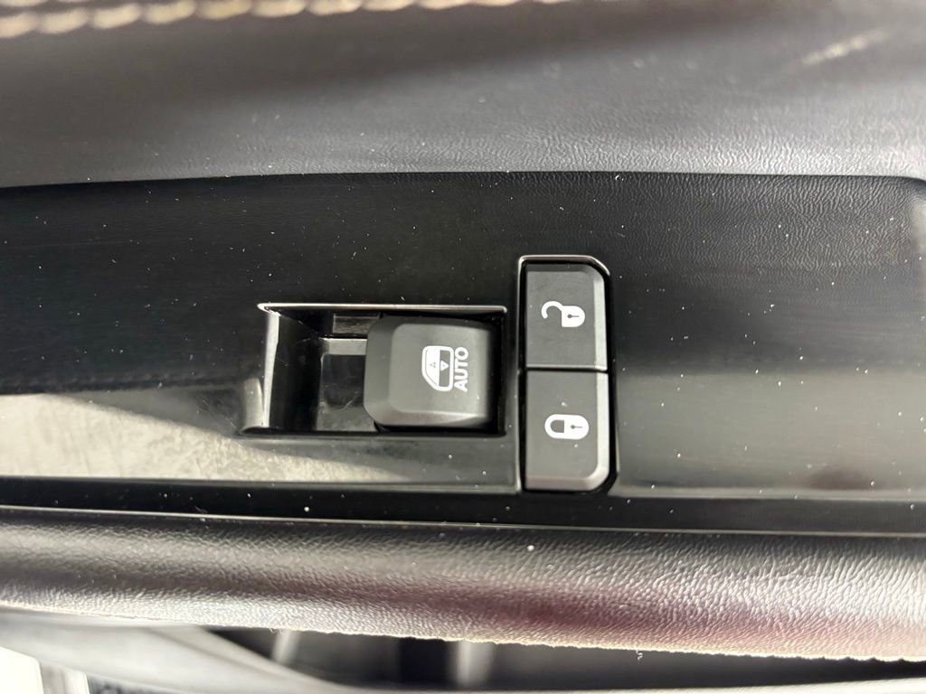 Used 2022 Jeep Wagoneer Series I AWD/4WD image 39