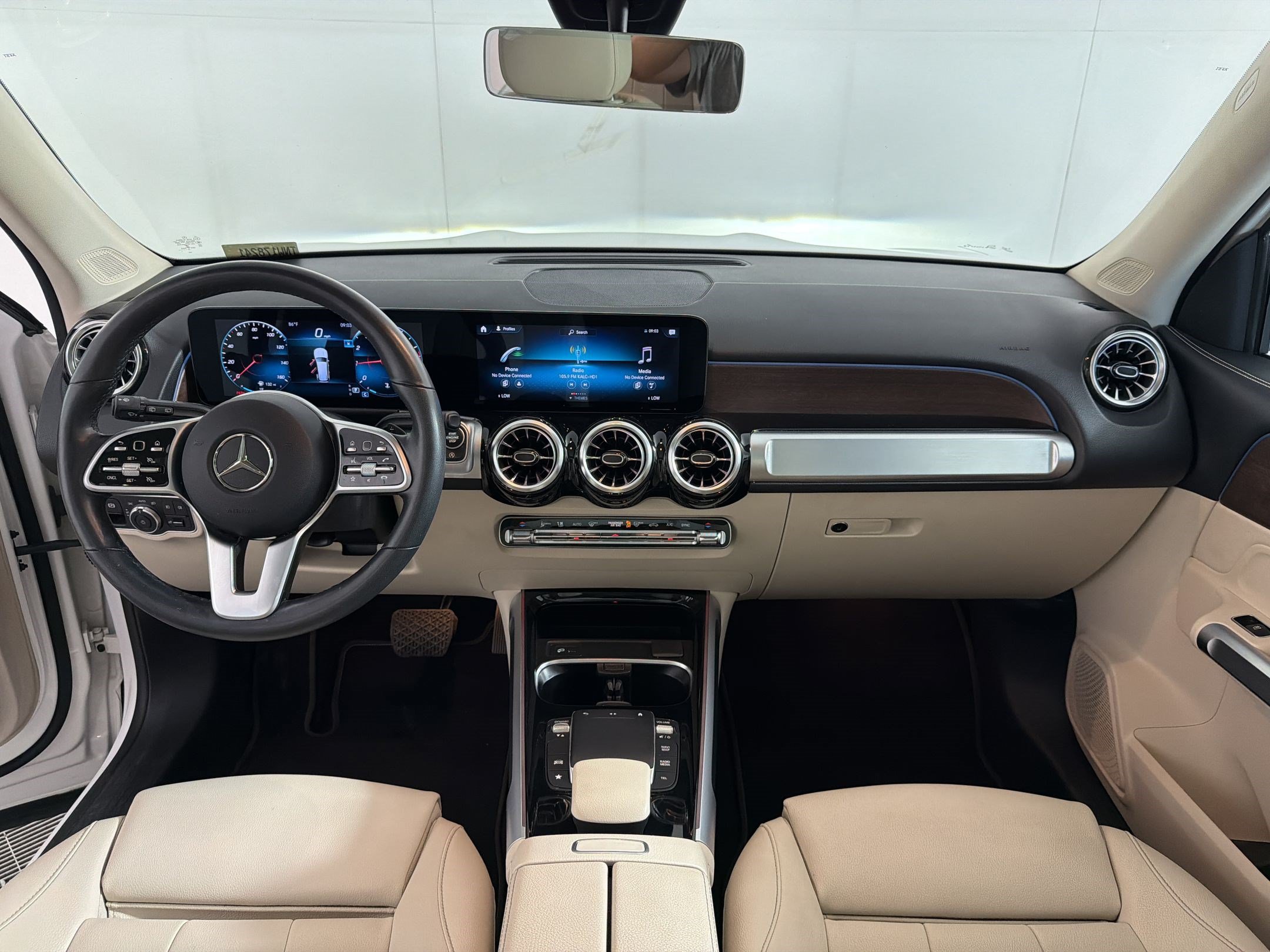 Used 2022 Mercedes-Benz GLB 250 4MATIC image 16