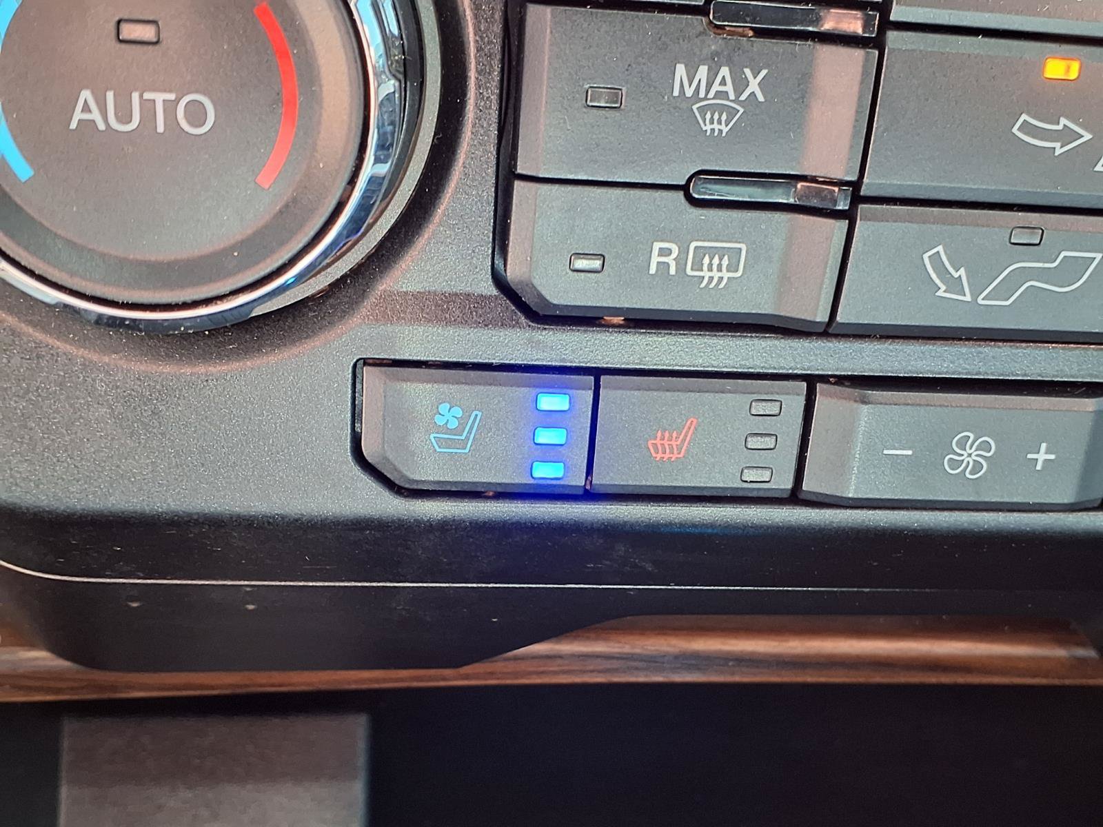 Used 2019 Ford F150 Lariat AWD/4WD image 9
