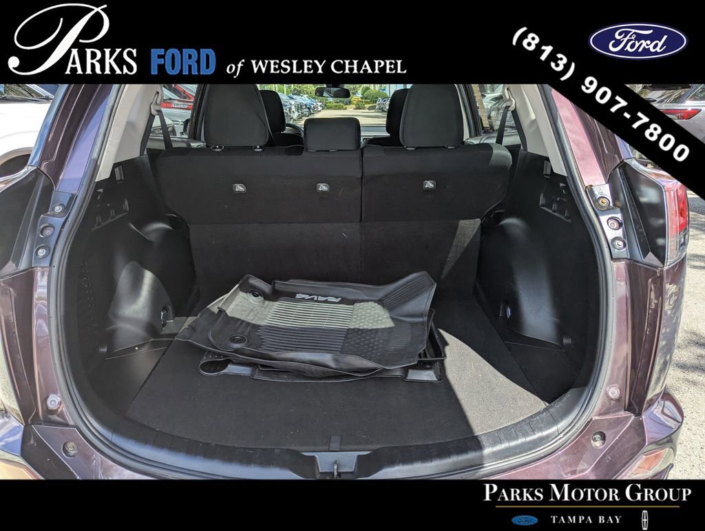 Used 2017 Toyota RAV4 LE image 8