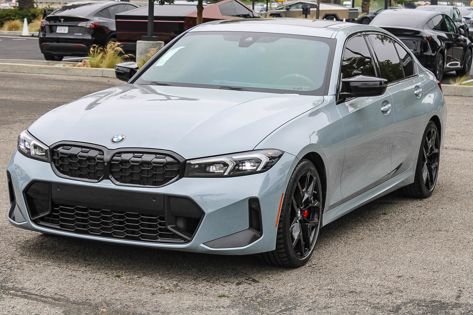 Certified 2025 BMW M340i xDrive w/ Premium Package AWD/4WD image 3