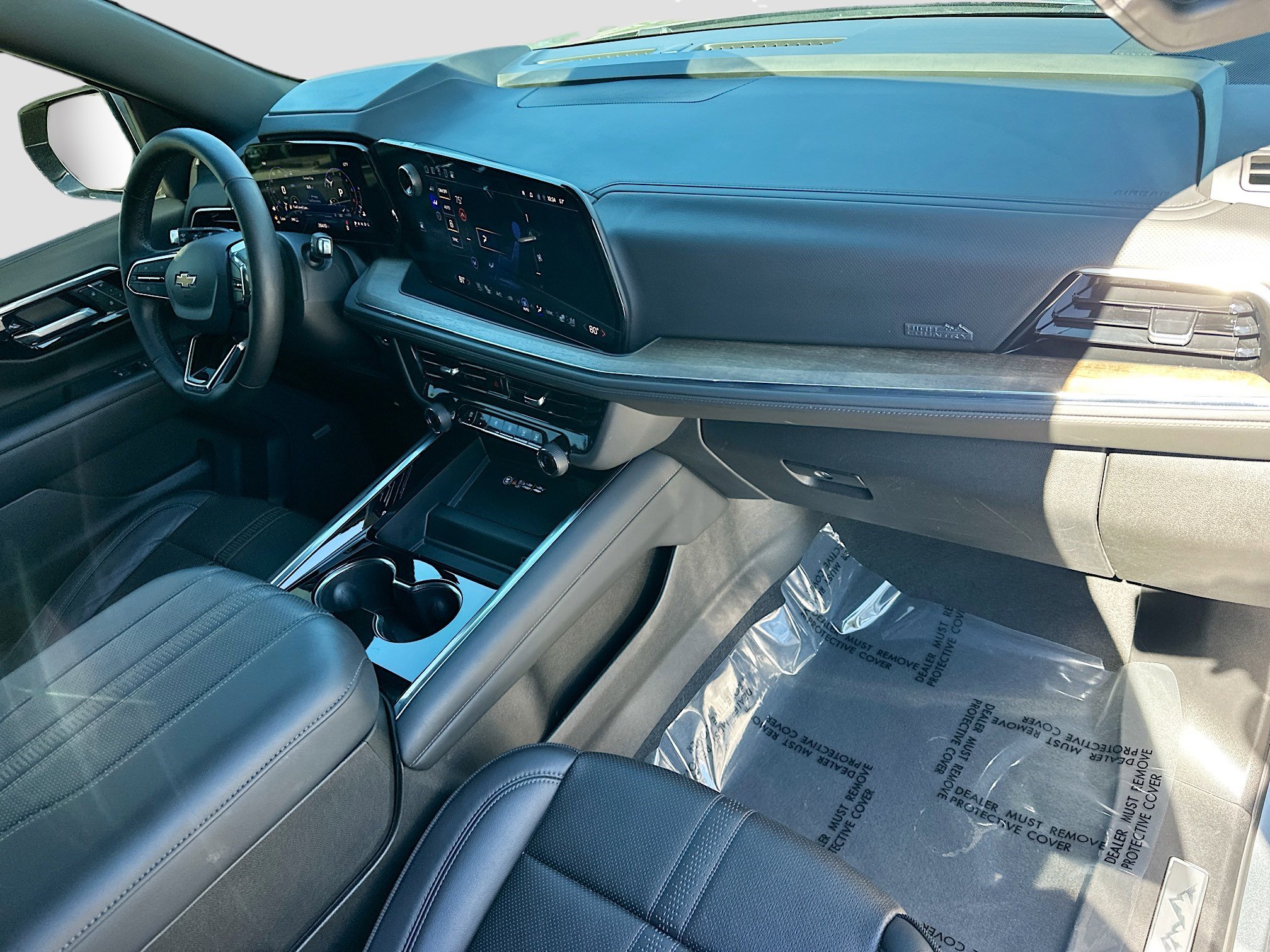 Used 2025 Chevrolet Tahoe High Country image 34