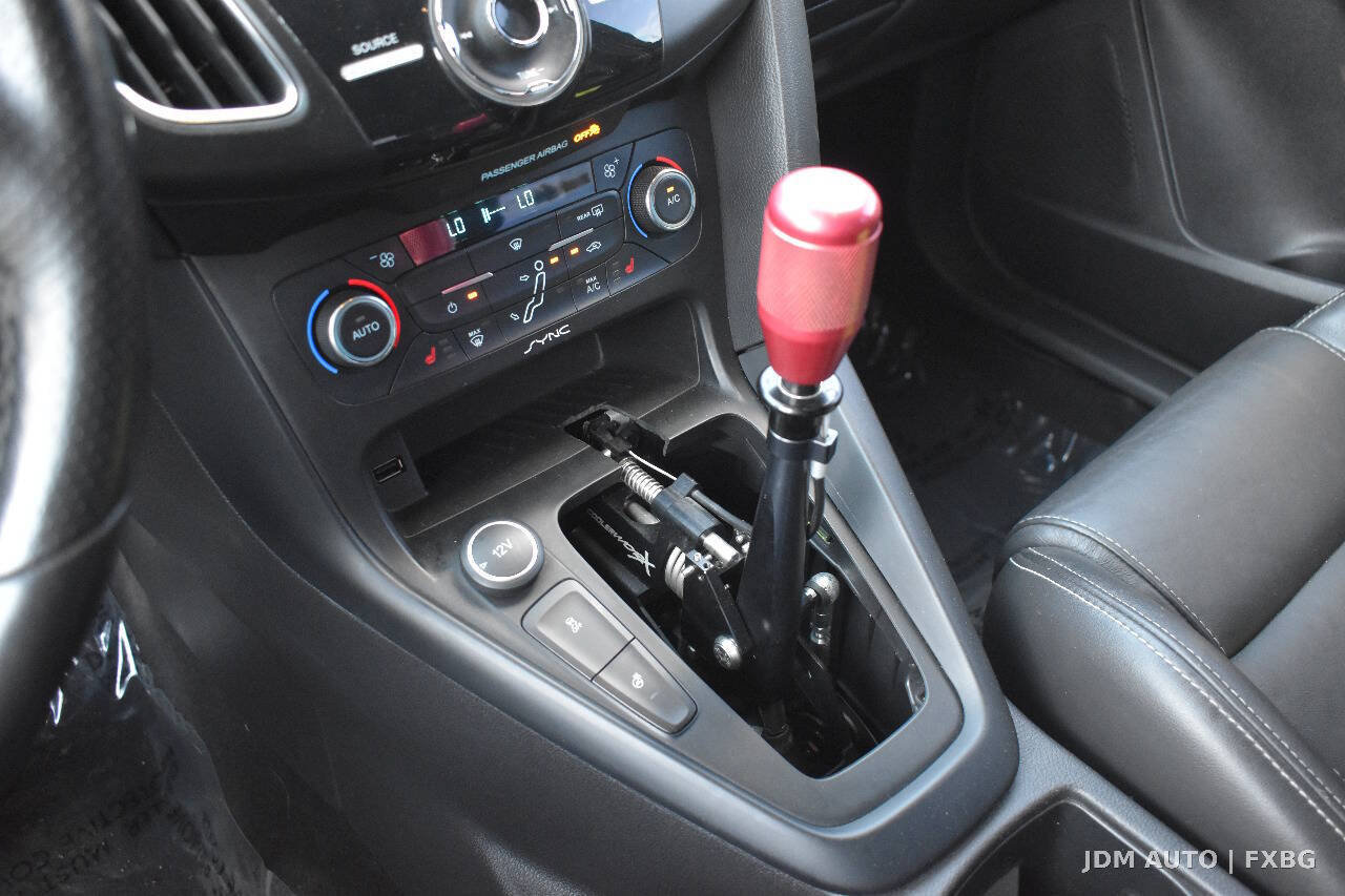 Used 2015 Ford Focus ST w/ Equipment Group 402A FWD image 27