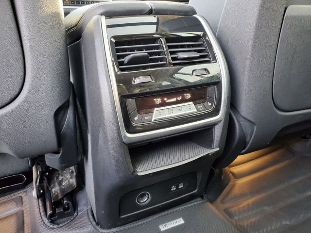 Used 2020 BMW X7 xDrive40i w/ Premium Package image 27