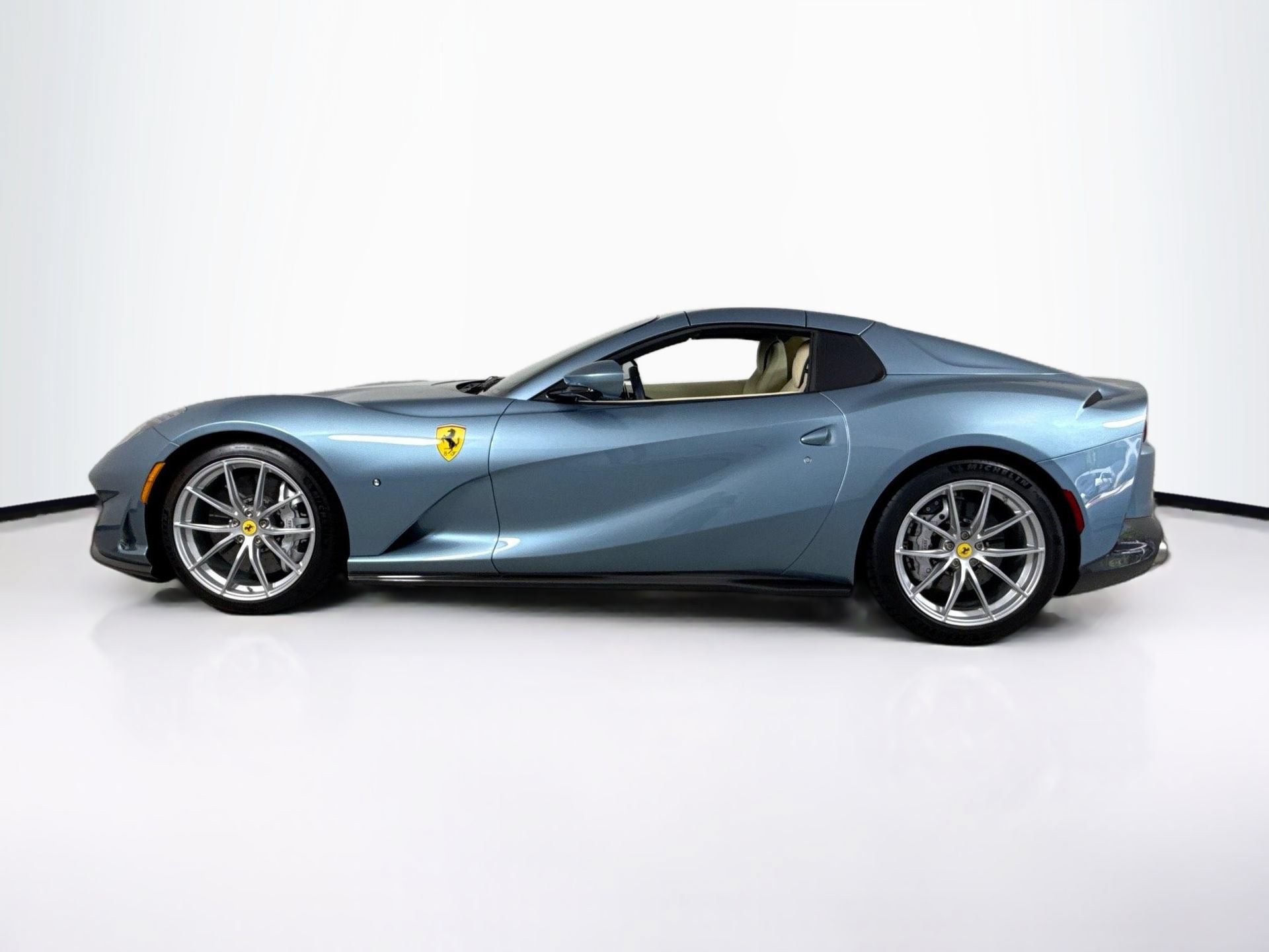 Certified 2022 Ferrari 812 GTS RWD image 4