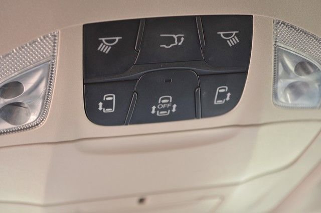 Used 2023 Chrysler Pacifica Touring-L FWD image 30