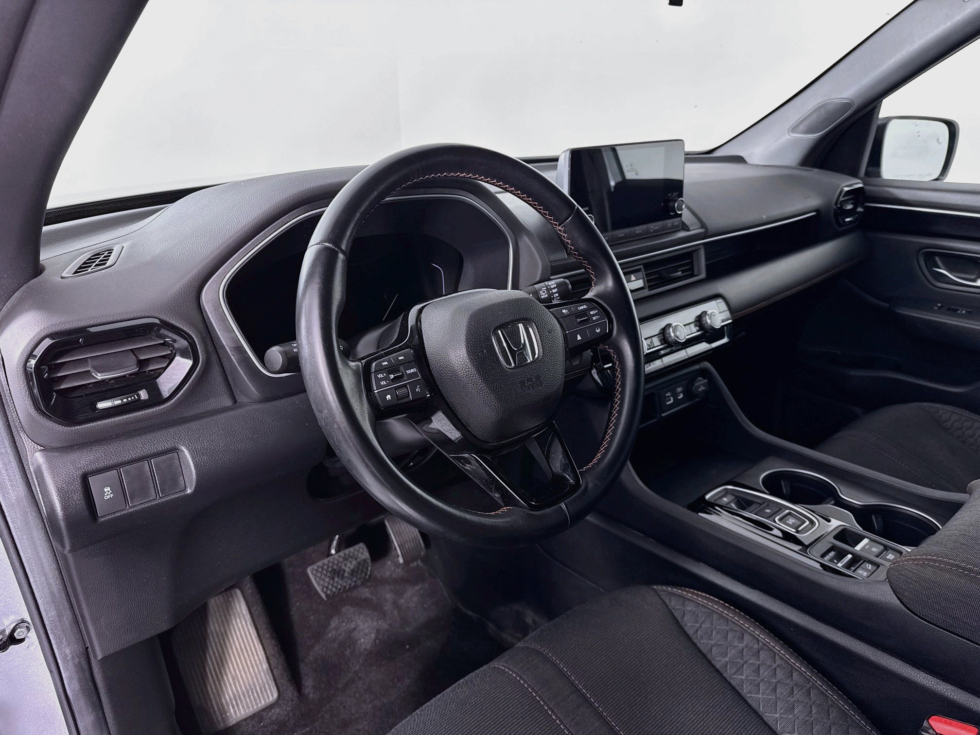 Certified 2025 Honda Pilot Sport image 9