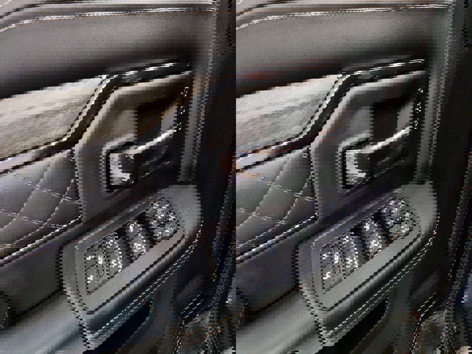 Used 2025 RAM 3500 Limited image 15