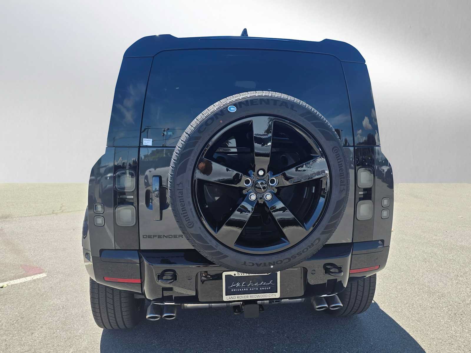 New 2026 Land Rover Defender 110 X-Dynamic SE AWD/4WD image 4