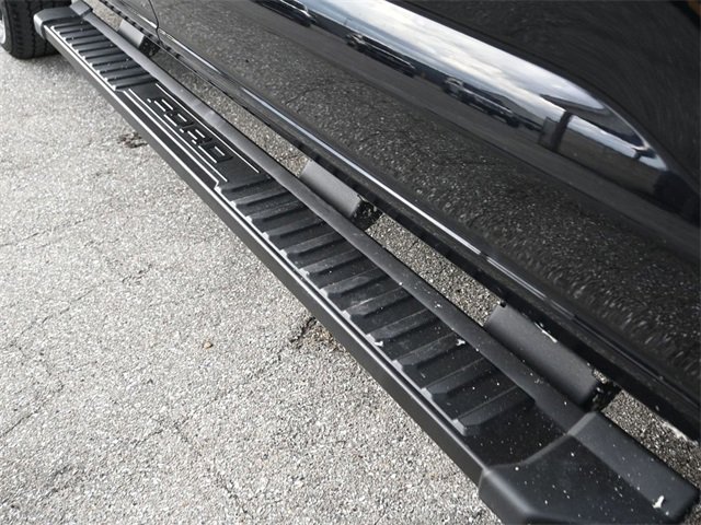 Used 2024 Ford F250 Lariat w/ Black Appearance Package image 5