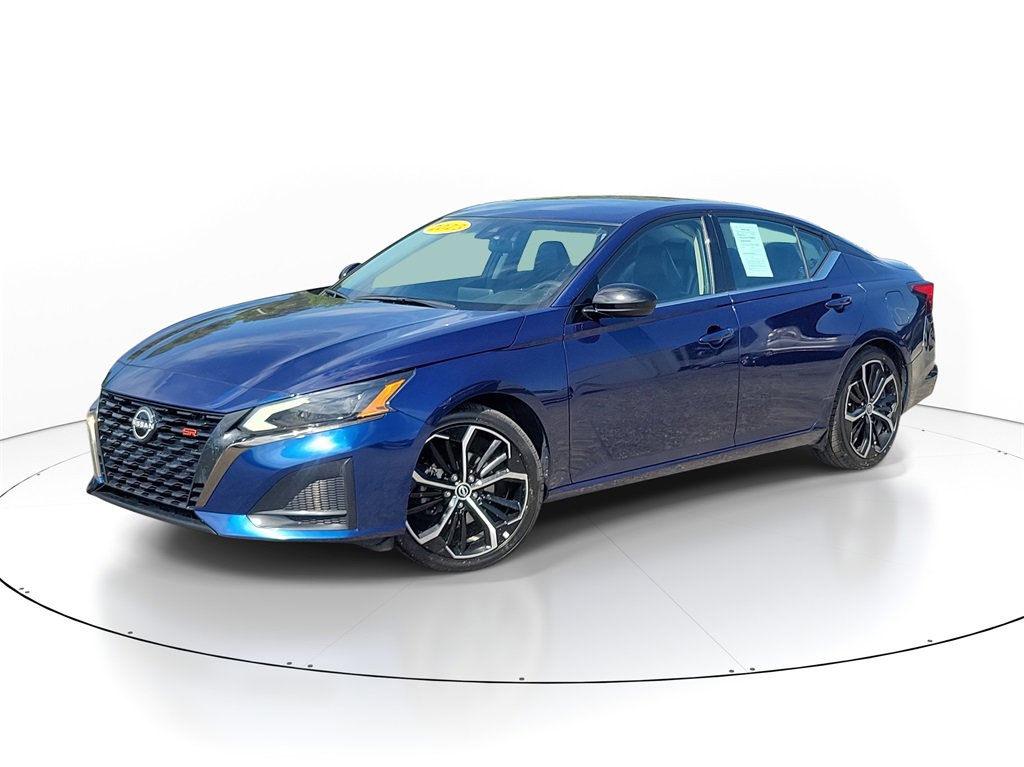 Used 2023 Nissan Altima 2.5 SR
