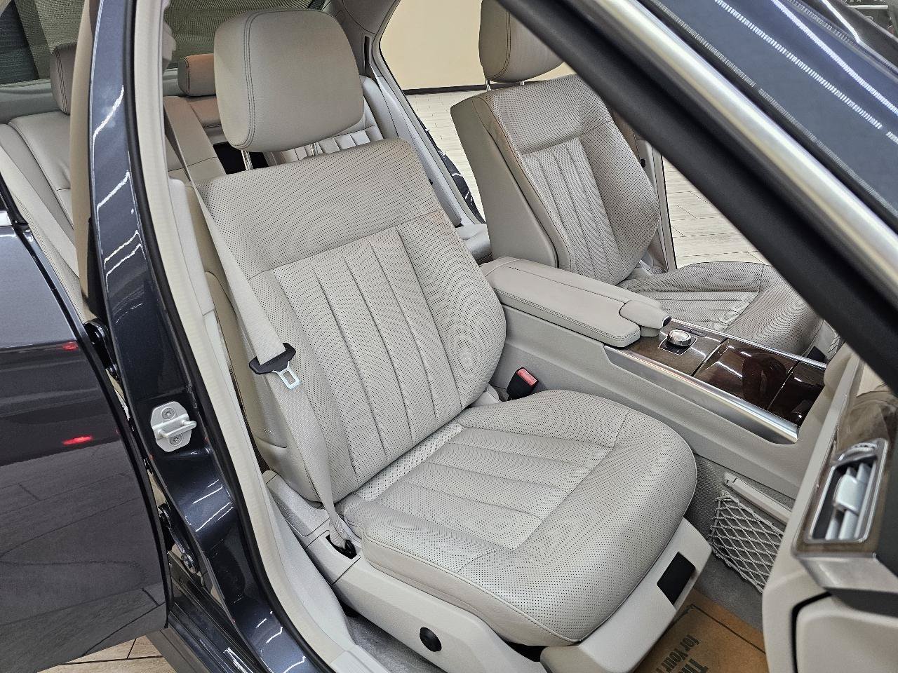 Used 2014 Mercedes-Benz E 550 4MATIC Sedan image 18