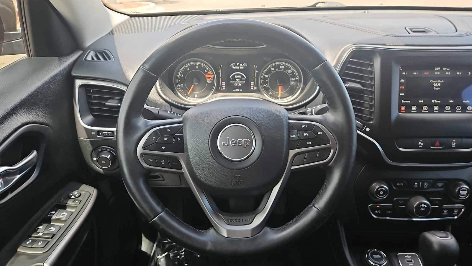 Used 2021 Jeep Cherokee Latitude Plus w/ Mopar Interior Package AWD/4WD image 11