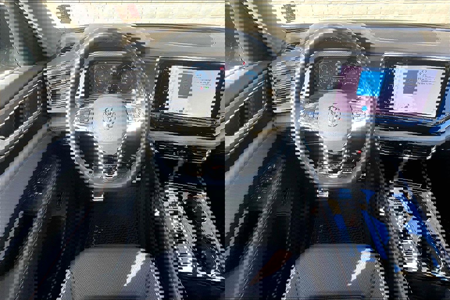 Certified 2024 Volkswagen Atlas Peak Edition SE image 4