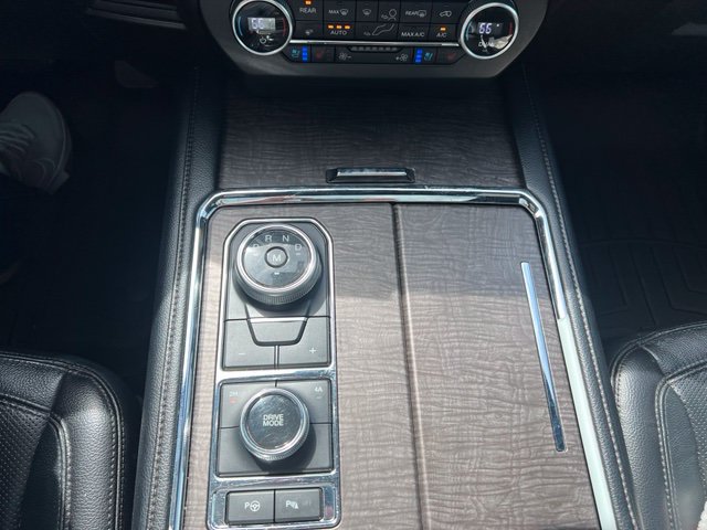 Used 2019 Ford Expedition Limited w/ Equipment Group 302A AWD/4WD image 11